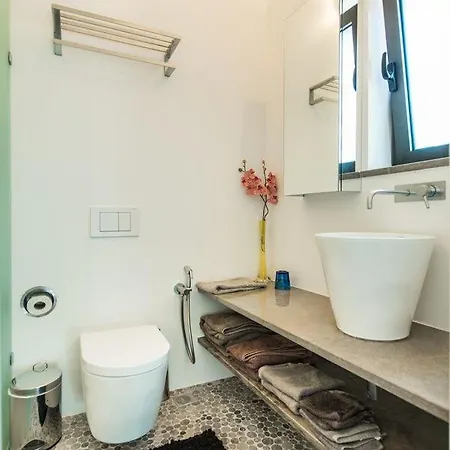 Villa Casa Bonbon - Fantastic With Private Swimming Pool In Lagoa Completely Renovated *